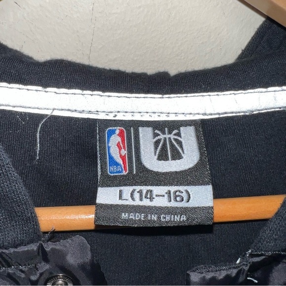 NBA Jacket Cleveland Cavaliers Boys Lined Windbreaker Black Size Large 14-16 - Picture 9 of 11